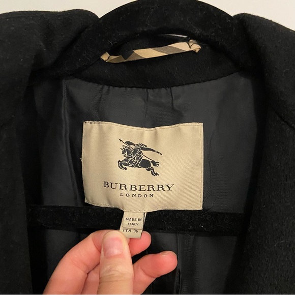 Burberry Back Wool and Cashmere Coat - Picture 2 of 3
